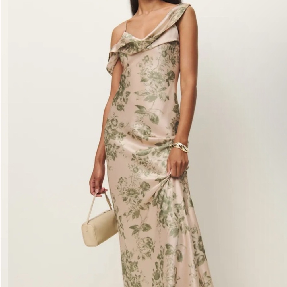 ISO Reformation Rhonda Dress!